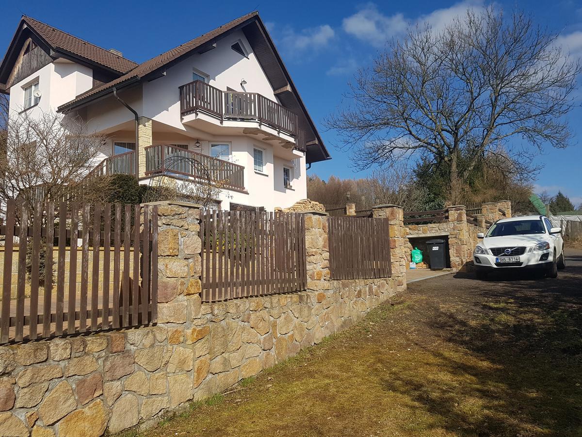 Česká Kamenice Vila Na Skalce מראה חיצוני תמונה